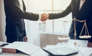 Équité au travail : tout comprendre pour appliquer la justice sociale en entreprise