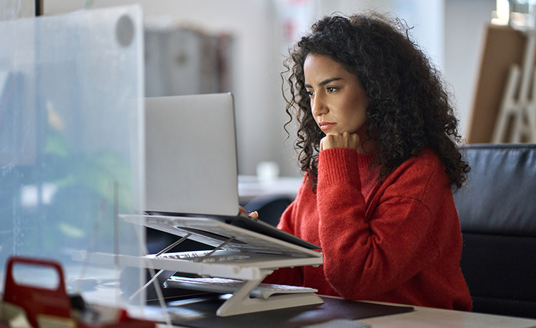 Se former en autodidacte avec Internet permet de créer son propre parcours de montée en compétence