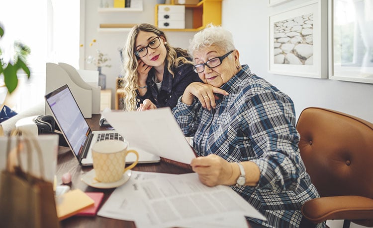 Mentorat intergénérationnel : faites l’expérience, c’est gagnant-gagnant !