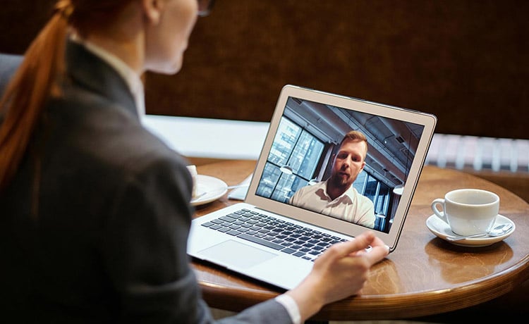 Utiliser des solutions digitales de management à distance pour gérer une équipe dispersée